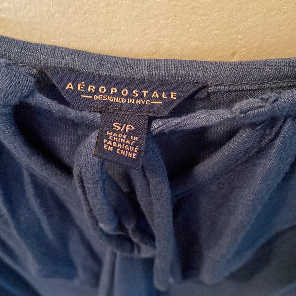 Aéropostale - Picture 3 of 3